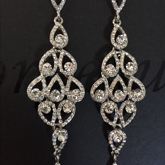 Prom, Brides! Gorgeous Crystal Drop Earrings. New! - Picture 2 of 2